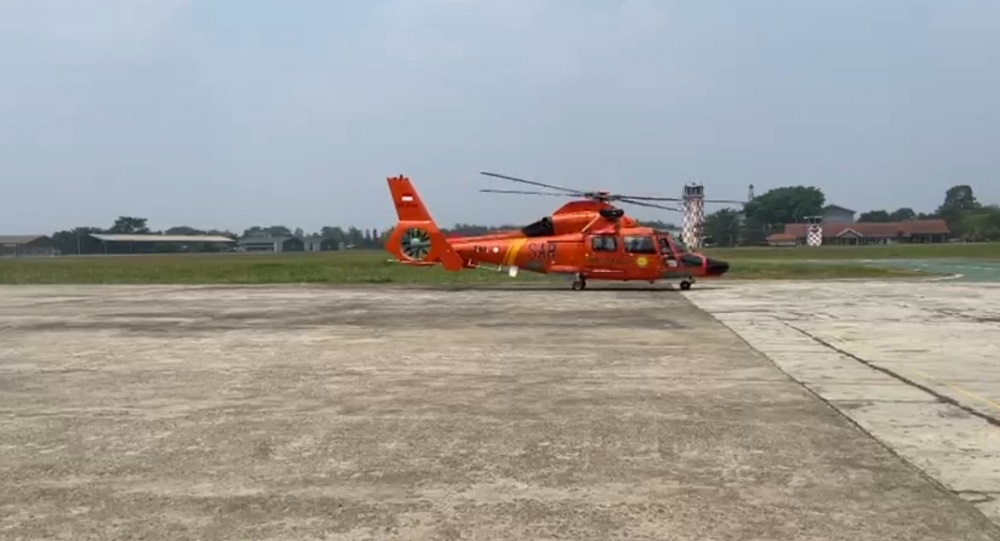 Basarnas Kerahkan Helikopter Dauphin HR-3604, Pencarian Jurnalis Hilang di Selat Sunda Diperluas Lewat Udara